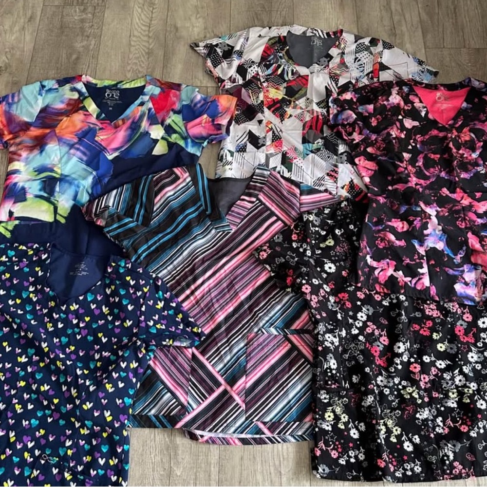 Colorful Scrub Set Collection - All Medium Size - Picture 4 of 9